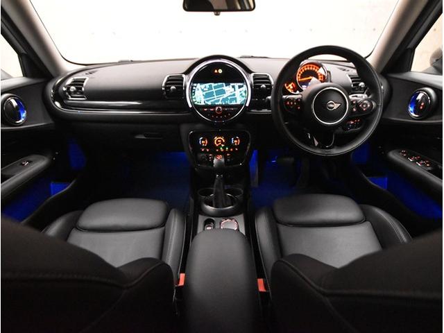 ＭＩＮＩ クラブマン　モルトン　エディション　当社買取ダイレクト販売車　黒本革シート　アダプティブクルーズコントール　衝突軽減ブレーキ　純正ナビ　バックカメラ　シートヒーター　スマートキー　ＬＥＤヘッドライト　純正１７インチアルミ　禁煙（7枚目）