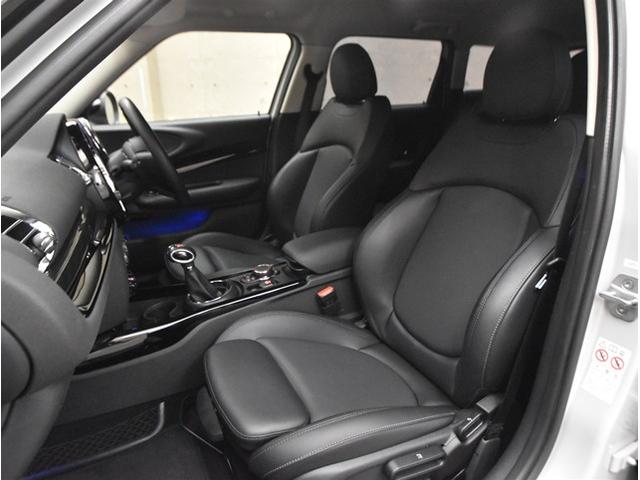 ＭＩＮＩ クラブマン　モルトン　エディション　当社買取ダイレクト販売車　黒本革シート　アダプティブクルーズコントール　衝突軽減ブレーキ　純正ナビ　バックカメラ　シートヒーター　スマートキー　ＬＥＤヘッドライト　純正１７インチアルミ　禁煙（9枚目）