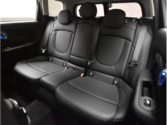 ＭＩＮＩ クラブマン　モルトン　エディション　当社買取ダイレクト販売車　黒本革シート　アダプティブクルーズコントール　衝突軽減ブレーキ　純正ナビ　バックカメラ　シートヒーター　スマートキー　ＬＥＤヘッドライト　純正１７インチアルミ　禁煙（10枚目）