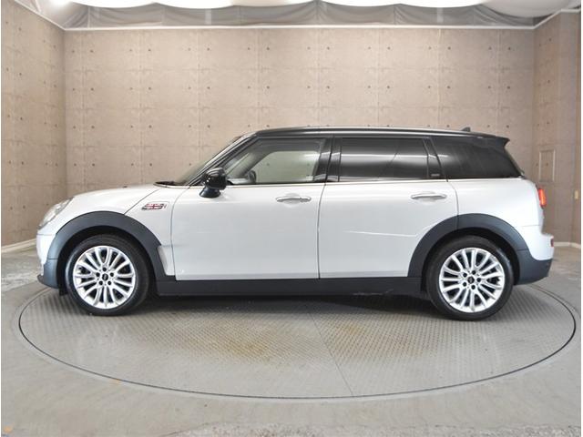 ＭＩＮＩ クラブマン　モルトン　エディション　当社買取ダイレクト販売車　黒本革シート　アダプティブクルーズコントール　衝突軽減ブレーキ　純正ナビ　バックカメラ　シートヒーター　スマートキー　ＬＥＤヘッドライト　純正１７インチアルミ　禁煙（14枚目）