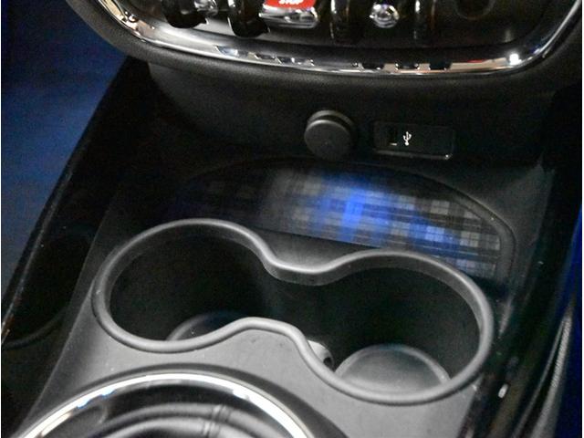 ＭＩＮＩ クラブマン　モルトン　エディション　当社買取ダイレクト販売車　黒本革シート　アダプティブクルーズコントール　衝突軽減ブレーキ　純正ナビ　バックカメラ　シートヒーター　スマートキー　ＬＥＤヘッドライト　純正１７インチアルミ　禁煙（39枚目）