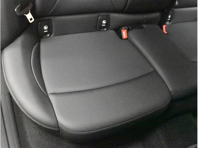 ＭＩＮＩ クラブマン　モルトン　エディション　当社買取ダイレクト販売車　黒本革シート　アダプティブクルーズコントール　衝突軽減ブレーキ　純正ナビ　バックカメラ　シートヒーター　スマートキー　ＬＥＤヘッドライト　純正１７インチアルミ　禁煙（52枚目）