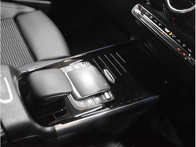 GLB GLB200d 4マチック 4WD 純正ナビ 全方位カメラ フルセグTV ETC2.0 衝突被害軽減ブレーキ ヘッドアップディスプレー 電動リアゲート 電動シート シートヒーター スマートキー ルーフレール LEDライト7人乗り(33枚目)