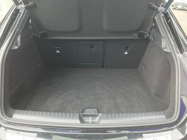 GLAクラス GLA250 4マチック 4WD レーダーセーフティパッケージ 純正ナビ バックカメラ 本革シート シートヒーター 電動リアゲート LEDヘッドライト スマートキー 純正18インチアルミホイール 衝突被害軽減ブレーキ(7枚目)