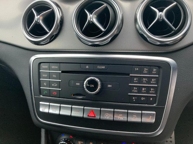 GLAクラス GLA250 4マチック 4WD レーダーセーフティパッケージ 純正ナビ バックカメラ 本革シート シートヒーター 電動リアゲート LEDヘッドライト スマートキー 純正18インチアルミホイール 衝突被害軽減ブレーキ(16枚目)