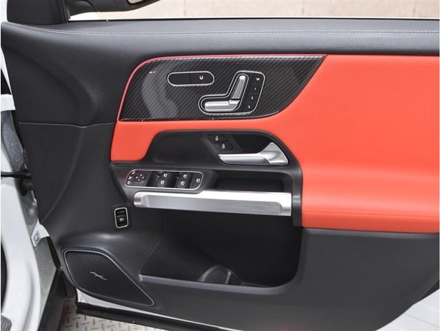 GLB GLB200d 4マチック AMGラインパッケージ アドバンスドPKG レザーシート 20インチアルミ レーダーセーフティPKG 純正ナビ10.25インチコックピットディスプレイ Burmesterサラウンドサウンドシステム LEDライト電動リアゲート(56枚目)