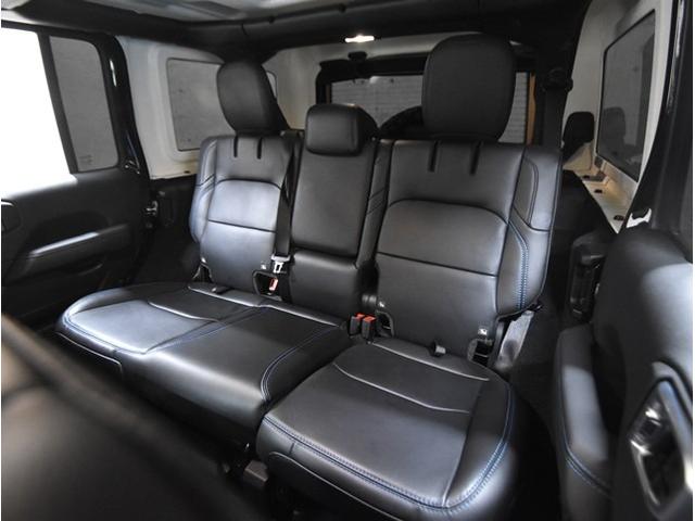ジープ・ラングラーアンリミテッド４ｘｅ ルビコン４ｘｅ　４ＷＤ　プラグインハイブリット　純正ナビ　フルセグＴＶ　フロント＆バックカメラ　本革シート　シートヒーター　スマートキー　クルーズコントロール　　ＬＥＤヘッドライト（8枚目）