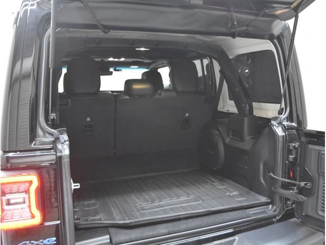 ジープ・ラングラーアンリミテッド４ｘｅ ルビコン４ｘｅ　４ＷＤ　プラグインハイブリット　純正ナビ　フルセグＴＶ　フロント＆バックカメラ　本革シート　シートヒーター　スマートキー　クルーズコントロール　　ＬＥＤヘッドライト（16枚目）