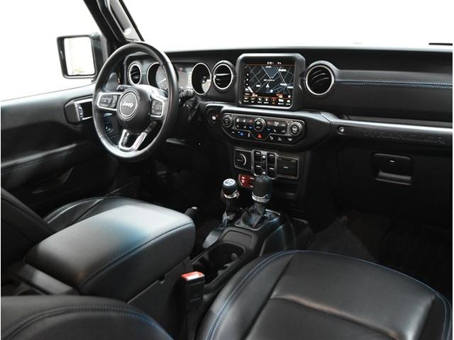 ジープ・ラングラーアンリミテッド４ｘｅ ルビコン４ｘｅ　４ＷＤ　プラグインハイブリット　純正ナビ　フルセグＴＶ　フロント＆バックカメラ　本革シート　シートヒーター　スマートキー　クルーズコントロール　　ＬＥＤヘッドライト（23枚目）