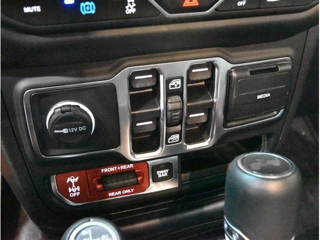 ジープ・ラングラーアンリミテッド４ｘｅ ルビコン４ｘｅ　４ＷＤ　プラグインハイブリット　純正ナビ　フルセグＴＶ　フロント＆バックカメラ　本革シート　シートヒーター　スマートキー　クルーズコントロール　　ＬＥＤヘッドライト（34枚目）