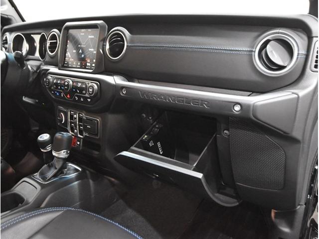 ジープ・ラングラーアンリミテッド４ｘｅ ルビコン４ｘｅ　４ＷＤ　プラグインハイブリット　純正ナビ　フルセグＴＶ　フロント＆バックカメラ　本革シート　シートヒーター　スマートキー　クルーズコントロール　　ＬＥＤヘッドライト（52枚目）