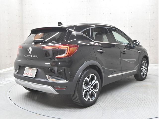 キャプチャー Ｅ－テックハイブリッド　ディスプレイオーディオ　ミラーリング　全方位カメラ　スマートキー　クルーズコントロール　ＥＴＣ　シートヒーター　ドライブレコーダー　純正１８インチアルミ（4枚目）