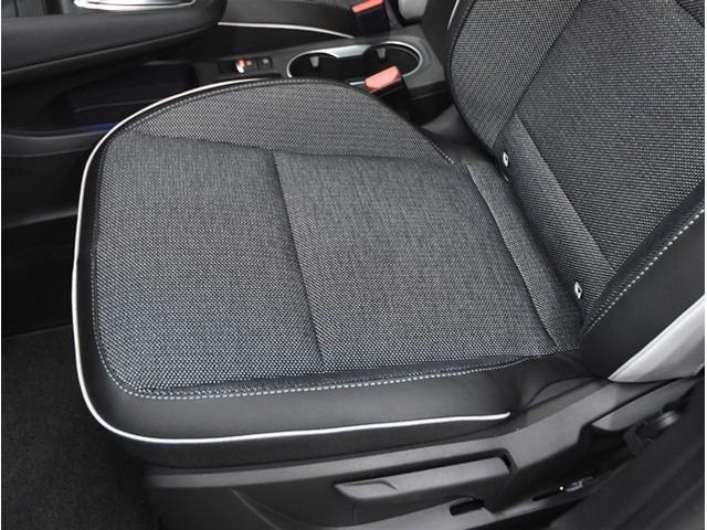 キャプチャー Ｅ－テックハイブリッド　ディスプレイオーディオ　ミラーリング　全方位カメラ　スマートキー　クルーズコントロール　ＥＴＣ　シートヒーター　ドライブレコーダー　純正１８インチアルミ（43枚目）