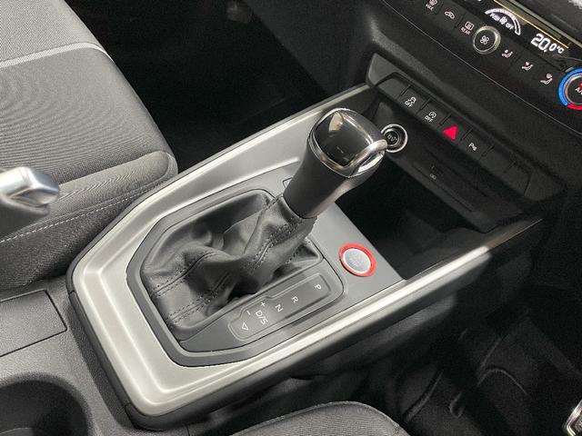 Ａ１スポーツバック ３５ＴＦＳＩ　アドバンスド　コンビニエンスＰ　アシスタンスＰ　アダクティブクルーズコントロール　フルセグＴＶ　衝突軽減ブレーキ　バックカメラ　コーナーセンサー　シートシーター　ドライブレコーダー（30枚目）