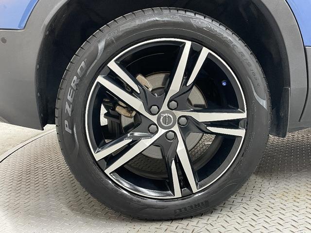 ＸＣ４０ Ｔ５　ＡＷＤ　Ｒデザイン　インテリセーフ　純正ＨＤＤナビ　全方位カメラ　ハーマンカードンオーディオ　パノラマガラスサンルーフ　パワーバックドア　電動シート　シートヒーター　スマートキー　クルーズコントロール（20枚目）