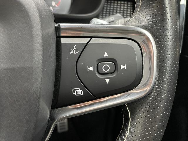 ＸＣ４０ Ｔ５　ＡＷＤ　Ｒデザイン　インテリセーフ　純正ＨＤＤナビ　全方位カメラ　ハーマンカードンオーディオ　パノラマガラスサンルーフ　パワーバックドア　電動シート　シートヒーター　スマートキー　クルーズコントロール（25枚目）