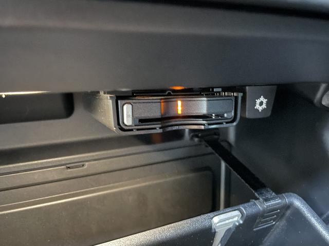 ＸＣ４０ Ｔ５　ＡＷＤ　Ｒデザイン　インテリセーフ　純正ＨＤＤナビ　全方位カメラ　ハーマンカードンオーディオ　パノラマガラスサンルーフ　パワーバックドア　電動シート　シートヒーター　スマートキー　クルーズコントロール（46枚目）