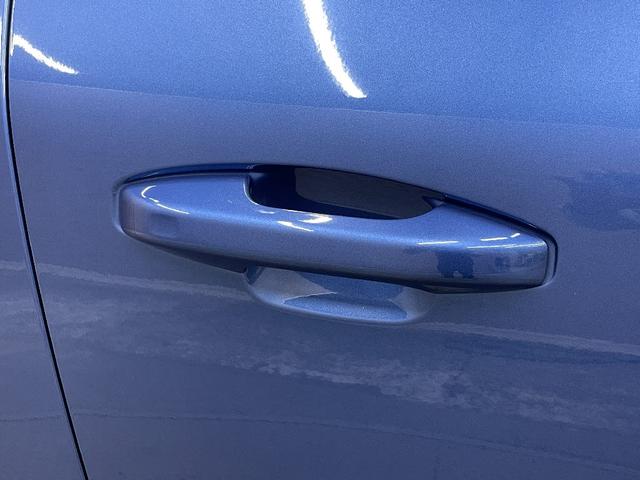 ＸＣ４０ Ｔ５　ＡＷＤ　Ｒデザイン　インテリセーフ　純正ＨＤＤナビ　全方位カメラ　ハーマンカードンオーディオ　パノラマガラスサンルーフ　パワーバックドア　電動シート　シートヒーター　スマートキー　クルーズコントロール（57枚目）