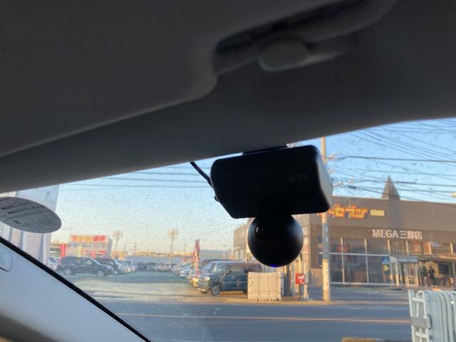 Ｖ４０ クロスカントリー　Ｔ５　ＡＷＤ　タックエディション　４ＷＤ　インテリセーフ　純正ナビ　バックカメラ　電動シート　シートヒーター　シティウィーブシート　プッシュスタート　ＬＥＤヘッドライト　Ｂｌｕｅｔｏｏｔｈオーディオ（19枚目）