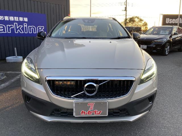 Ｖ４０ クロスカントリー　Ｔ５　ＡＷＤ　タックエディション　４ＷＤ　インテリセーフ　純正ナビ　バックカメラ　電動シート　シートヒーター　シティウィーブシート　プッシュスタート　ＬＥＤヘッドライト　Ｂｌｕｅｔｏｏｔｈオーディオ（26枚目）