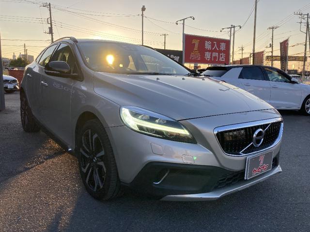 Ｖ４０ クロスカントリー　Ｔ５　ＡＷＤ　タックエディション　４ＷＤ　インテリセーフ　純正ナビ　バックカメラ　電動シート　シートヒーター　シティウィーブシート　プッシュスタート　ＬＥＤヘッドライト　Ｂｌｕｅｔｏｏｔｈオーディオ（27枚目）