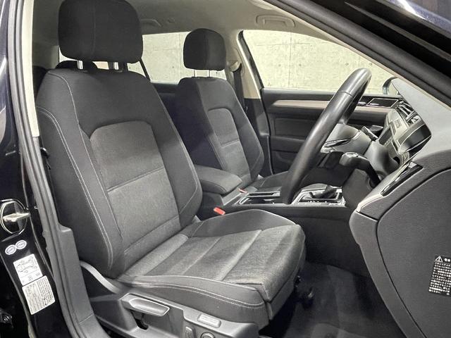 運転席・助手席ともにとてもきれいです。気持ち良くお乗りいただけます。