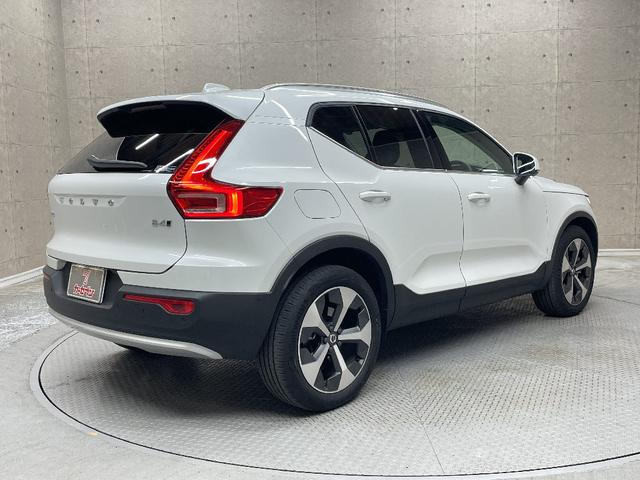 ＸＣ４０ アルティメット　Ｂ４　ＡＷＤ　グーグルマップ　レザーシート　サンルーフ　電動リアゲート　ハーマンカードンオーディオ　全方位モニター　純正ナビ　フルセグＴＶ　電動シート　シートヒーター　インテリセーフ　ＢＬＩＳＴＭ（2枚目）