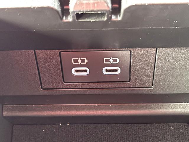 プリウス Ｕ　ＴＳＳ　ディスプレイオーディオ　パノラミックビューモニター　ＢＳＭ　ＡＣ１００Ｖ／１５００Ｗ　フルセグ　革調シートカバー　ＥＴＣ２．０　走行距離無制限トヨタロングラン保証付（18枚目）