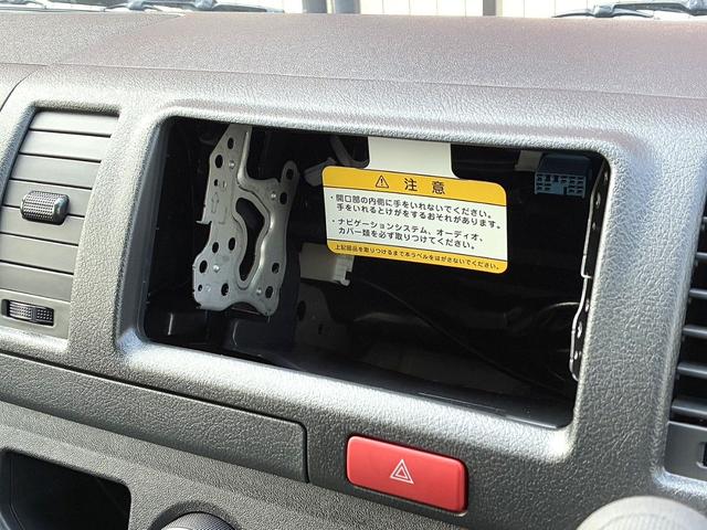 ハイエースバン ロングDX GLパッケージ TSS オーディオレス パノラミックビュー対応ナビレディパッケージ デジタルインナーミラー AC100V/100W LED キーレス(3枚目)