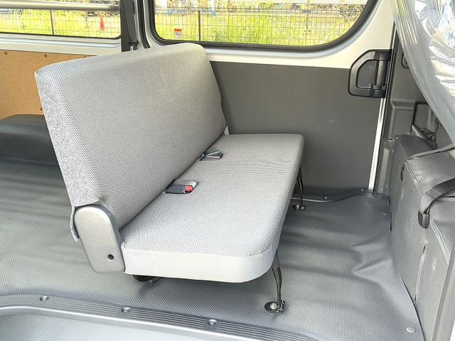ハイエースバン ロングDX GLパッケージ TSS オーディオレス パノラミックビュー対応ナビレディパッケージ デジタルインナーミラー AC100V/100W LED キーレス(13枚目)