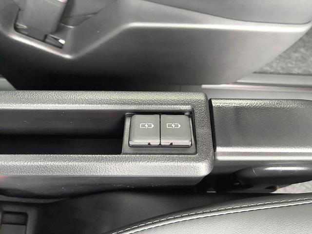 ノア ハイブリッドS-Z 雹害 10.5インチディスプレイオーディオPlus トヨタチームメイト+パノラミックビューモニター ETC2.0 フルセグ+CD&DVDデッキ LEDヘッドライト・デイライト AC100V/1500W(20枚目)