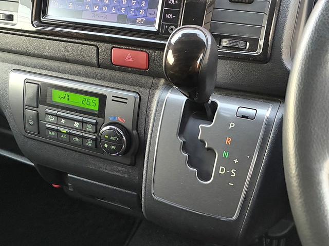 ハイエースバン スーパーGL ダークプライムII パノラミックビューM T-コネクトナビ トヨタセーフティセンス ETC2.0 純正アルミ 合皮コンビシート デジタルインナーミラー LEDライト(17枚目)