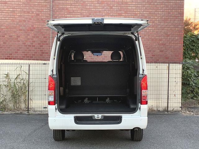 ハイエースバン スーパーGL ダークプライムII パノラミックビューM T-コネクトナビ トヨタセーフティセンス ETC2.0 純正アルミ 合皮コンビシート デジタルインナーミラー LEDライト(33枚目)