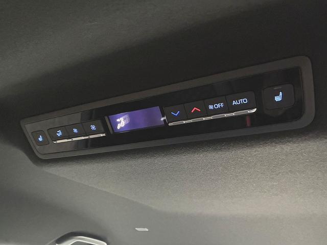 ヴォクシー Ｓ－Ｚ　雹害　ＴＳＳ　ナビ　Ｂカメラ　快適利便パッケージＨｉｇｈ　ドライビングサポートパッケージ　ＢＳＭ　ＨＵＤ　デジタルインナーミラー　シートヒーター　ステアリングヒーター　後席オットマン　ＥＴＣ２．０（24枚目）