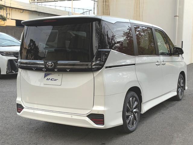 ヴォクシー Ｓ－Ｚ　雹害　ＴＳＳ　ナビ　Ｂカメラ　快適利便パッケージＨｉｇｈ　ドライビングサポートパッケージ　ＢＳＭ　ＨＵＤ　デジタルインナーミラー　シートヒーター　ステアリングヒーター　後席オットマン　ＥＴＣ２．０（33枚目）