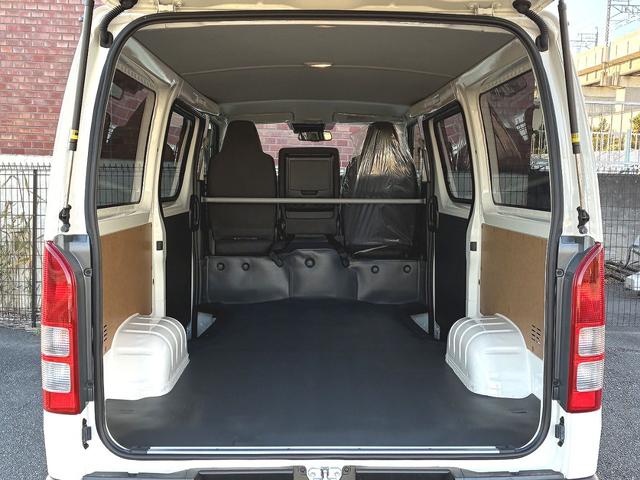ハイエースバン ロングDX 雹害 トヨタセーフティセンス 両側スライドイージークローザー LEDHランプ リアサイドガラス固定式 バックモニター AC100V/100W AM/FMラジオ(7枚目)