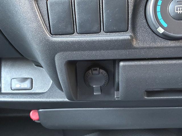 ハイエースバン ロングDX 雹害 トヨタセーフティセンス 両側スライドイージークローザー LEDHランプ リアサイドガラス固定式 バックモニター AC100V/100W AM/FMラジオ(14枚目)