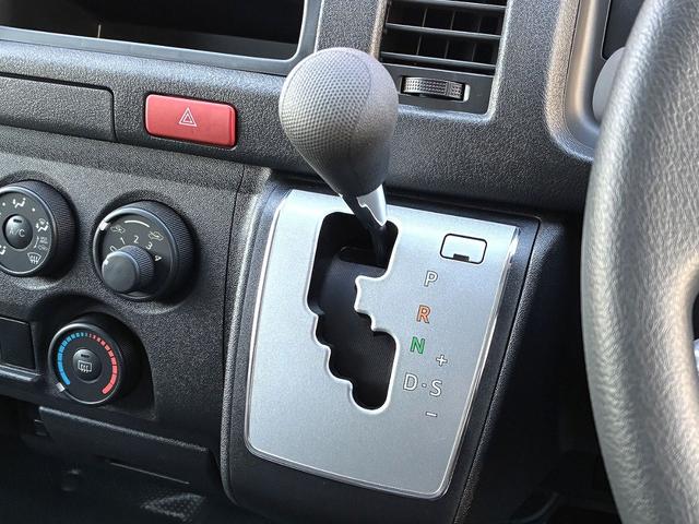 ハイエースバン ロングDX 雹害 トヨタセーフティセンス 両側スライドイージークローザー LEDHランプ リアサイドガラス固定式 バックモニター AC100V/100W AM/FMラジオ(15枚目)