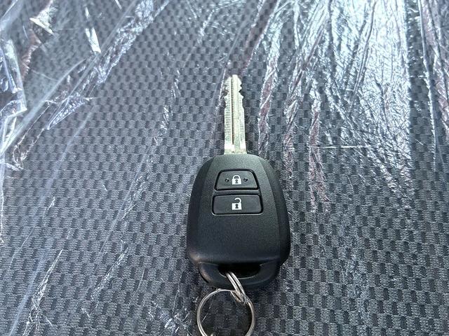 ハイエースバン ロングDX 雹害 トヨタセーフティセンス 両側スライドイージークローザー LEDHランプ リアサイドガラス固定式 バックモニター AC100V/100W AM/FMラジオ(20枚目)