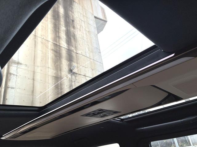 アルファードＰＨＥＶ エグゼクティブラウンジ　雹害　ＪＢＬプレミアムサウンドシステム１５スピーカー　１４インチリアシートエンターテイメントシステム　ムーンルーフ　レザーシート　パノラミックビュー　両側パワースライド＆パワーバックドア　寒冷地仕様（6枚目）