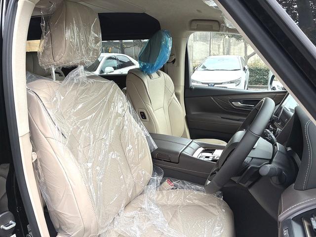 アルファードＰＨＥＶ エグゼクティブラウンジ　雹害　ＪＢＬプレミアムサウンドシステム１５スピーカー　１４インチリアシートエンターテイメントシステム　ムーンルーフ　レザーシート　パノラミックビュー　両側パワースライド＆パワーバックドア　寒冷地仕様（12枚目）