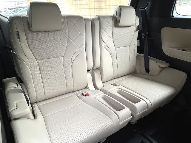 アルファードＰＨＥＶ エグゼクティブラウンジ　雹害　ＪＢＬプレミアムサウンドシステム１５スピーカー　１４インチリアシートエンターテイメントシステム　ムーンルーフ　レザーシート　パノラミックビュー　両側パワースライド＆パワーバックドア　寒冷地仕様（21枚目）