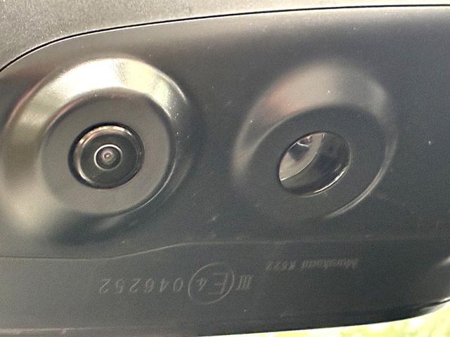 アルファードＰＨＥＶ エグゼクティブラウンジ　雹害　ＪＢＬプレミアムサウンドシステム１５スピーカー　１４インチリアシートエンターテイメントシステム　ムーンルーフ　レザーシート　パノラミックビュー　両側パワースライド＆パワーバックドア　寒冷地仕様（50枚目）