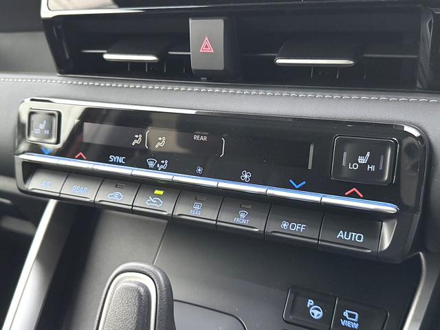 ノア ハイブリッドS-Z 雹害 トヨタチームメイトアドバンストパーク+寒冷地仕様 10.5インチディスプレイオーディオPlus ドライビングサポート ETC2.0 ユニバーサルステップ 両側Pスライド パノラミックビュー(15枚目)