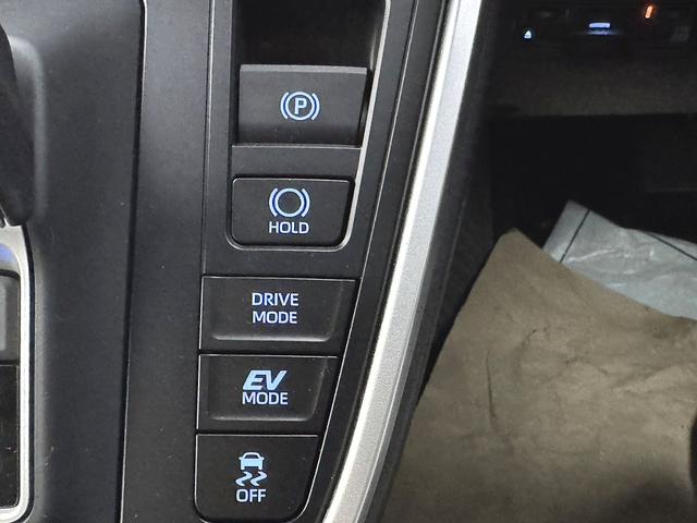 ノア ハイブリッドS-Z 雹害 トヨタチームメイトアドバンストパーク+寒冷地仕様 10.5インチディスプレイオーディオPlus ドライビングサポート ETC2.0 ユニバーサルステップ 両側Pスライド パノラミックビュー(17枚目)