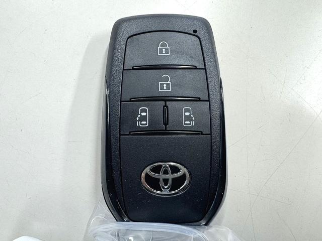 ノア ハイブリッドS-Z 雹害 トヨタチームメイトアドバンストパーク+寒冷地仕様 10.5インチディスプレイオーディオPlus ドライビングサポート ETC2.0 ユニバーサルステップ 両側Pスライド パノラミックビュー(26枚目)