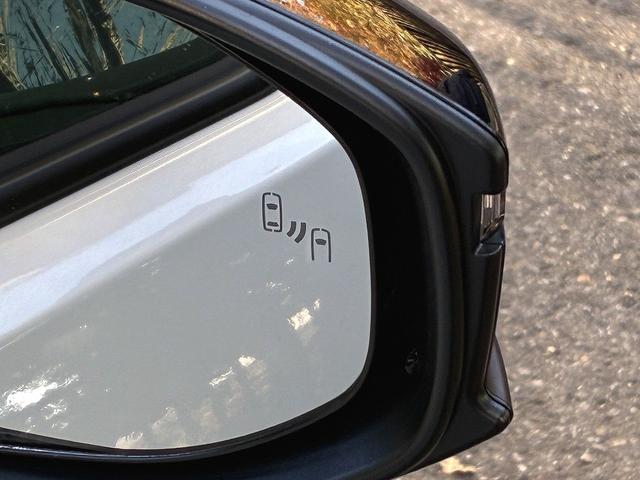 プリウス Ｇ　雹害　ＴＳＳ　ディスプレイオーディオ　Ｂカメラ　シートヒーター　ＡＣ１００Ｖ／１５００Ｗ　フルセグ　アルミホイールレス　ＥＴＣ２．０（7枚目）