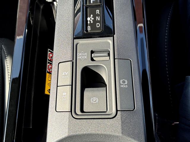 プリウス Ｚ　雹害　ＴＳＳ　ディスプレイオーディオ　パノラミックビューモニター　ＢＳＭ　ドラレコ機能付きデジタルインナーミラー　イルミネーション通知システム　シートＡ／Ｃ　ＡＣ１００Ｖ／１５００Ｗ　ＥＴＣ２．０（19枚目）