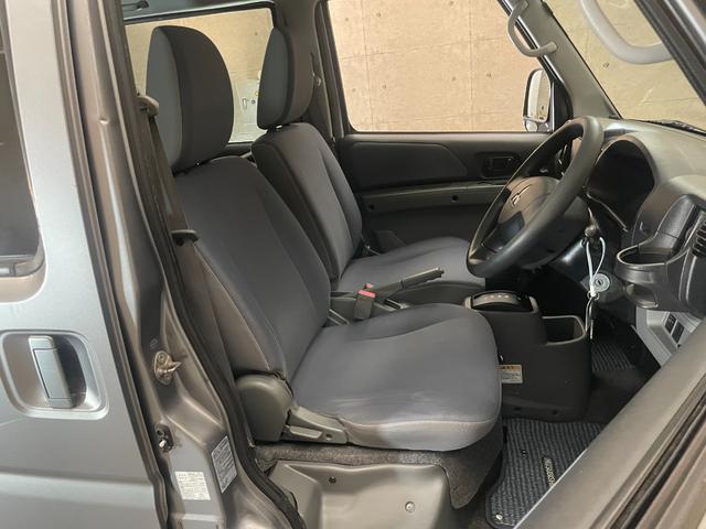 ミニキャブバン ブラボー　４ＷＤ　社外メモリーナビ　Ｂｌｕｅｔｏｏｔｈ接続　ＣＤ・ＤＶＤ再生　地デジ　キーレスエントリー　ＥＴＣ　前席パワーウィンドウ　助手席エアバック（15枚目）