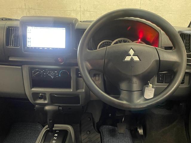 ミニキャブバン ブラボー　４ＷＤ　社外メモリーナビ　Ｂｌｕｅｔｏｏｔｈ接続　ＣＤ・ＤＶＤ再生　地デジ　キーレスエントリー　ＥＴＣ　前席パワーウィンドウ　助手席エアバック（20枚目）